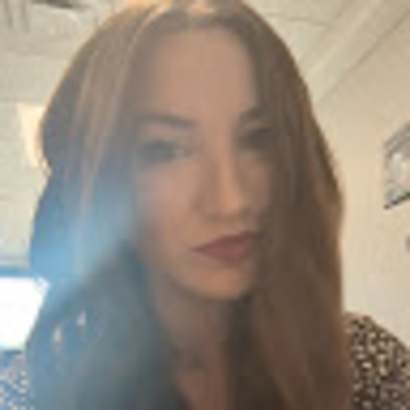 Meet your Posher, Marissa - Picture 1 of 1